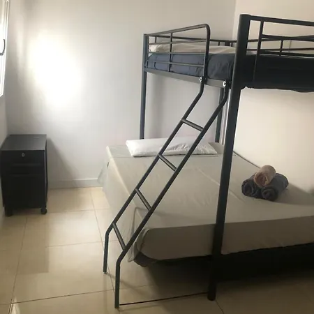 Espacioso Piso Con Aire Acondicionado