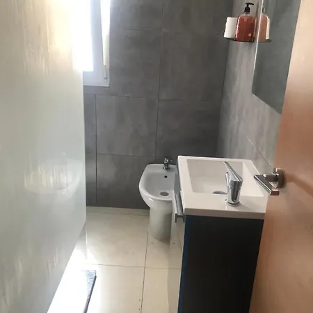 Espacioso Piso Con Aire Acondicionado Apartment