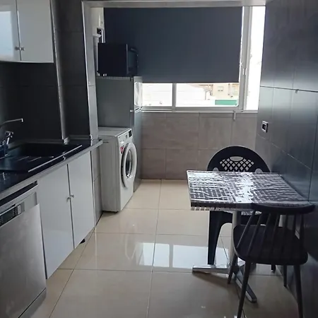 Espacioso Piso Con Aire Acondicionado Apartment *