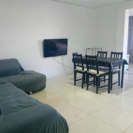 Apartment Espacioso Piso Con Aire Acondicionado